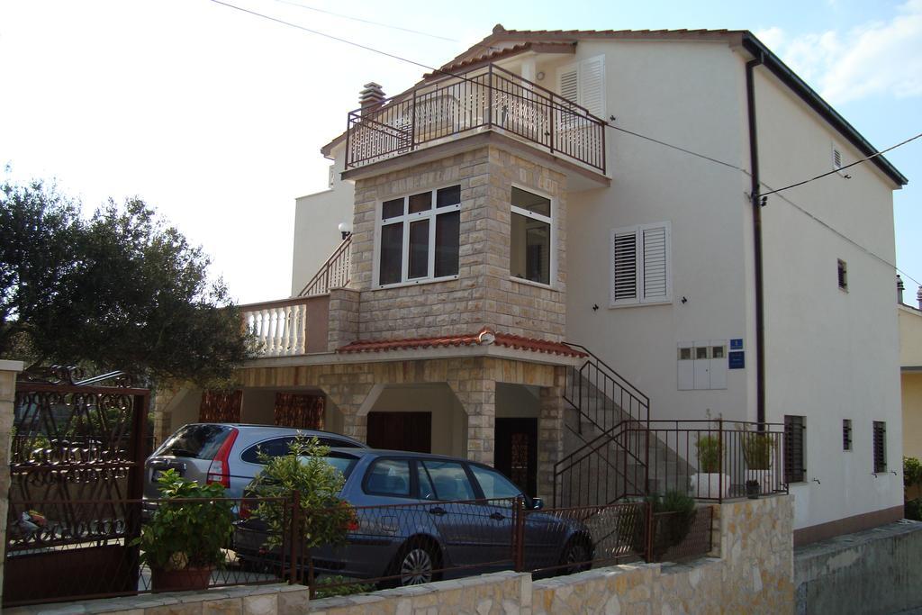 Apartments Bulicic Trogir Ngoại thất bức ảnh