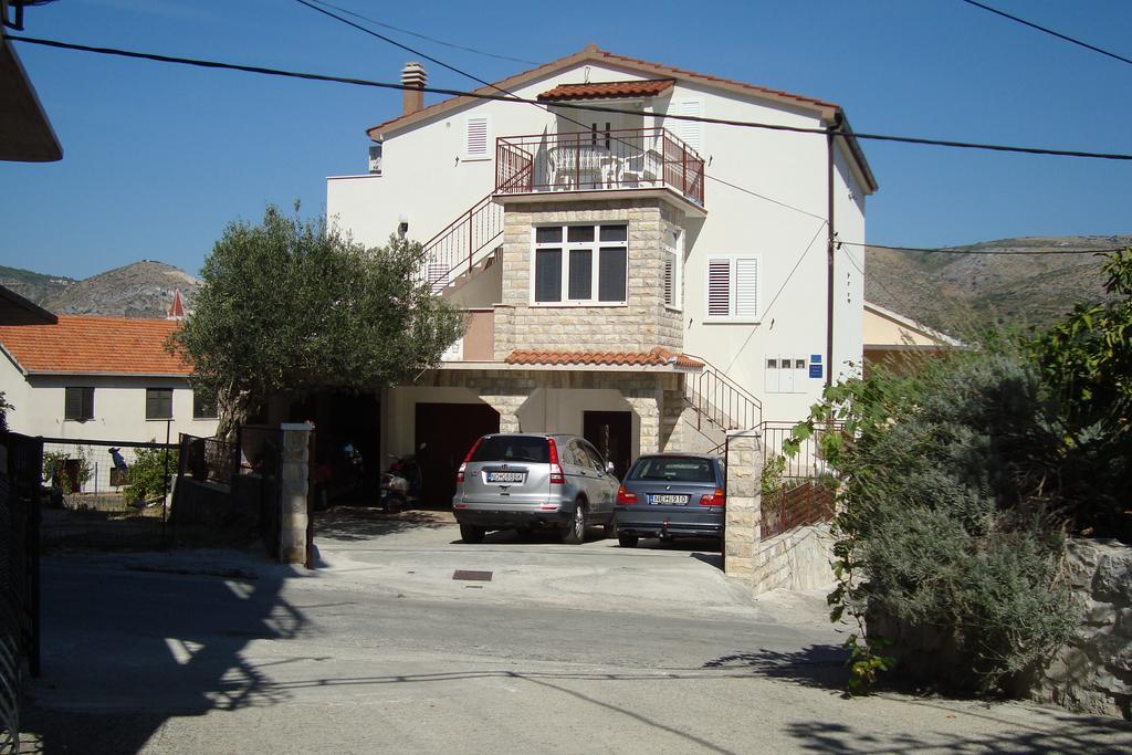 Apartments Bulicic Trogir Ngoại thất bức ảnh